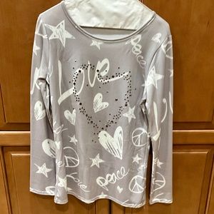 Long Sleeved Round Neck Gray Peace Love Pullover Top Sz M NWOT